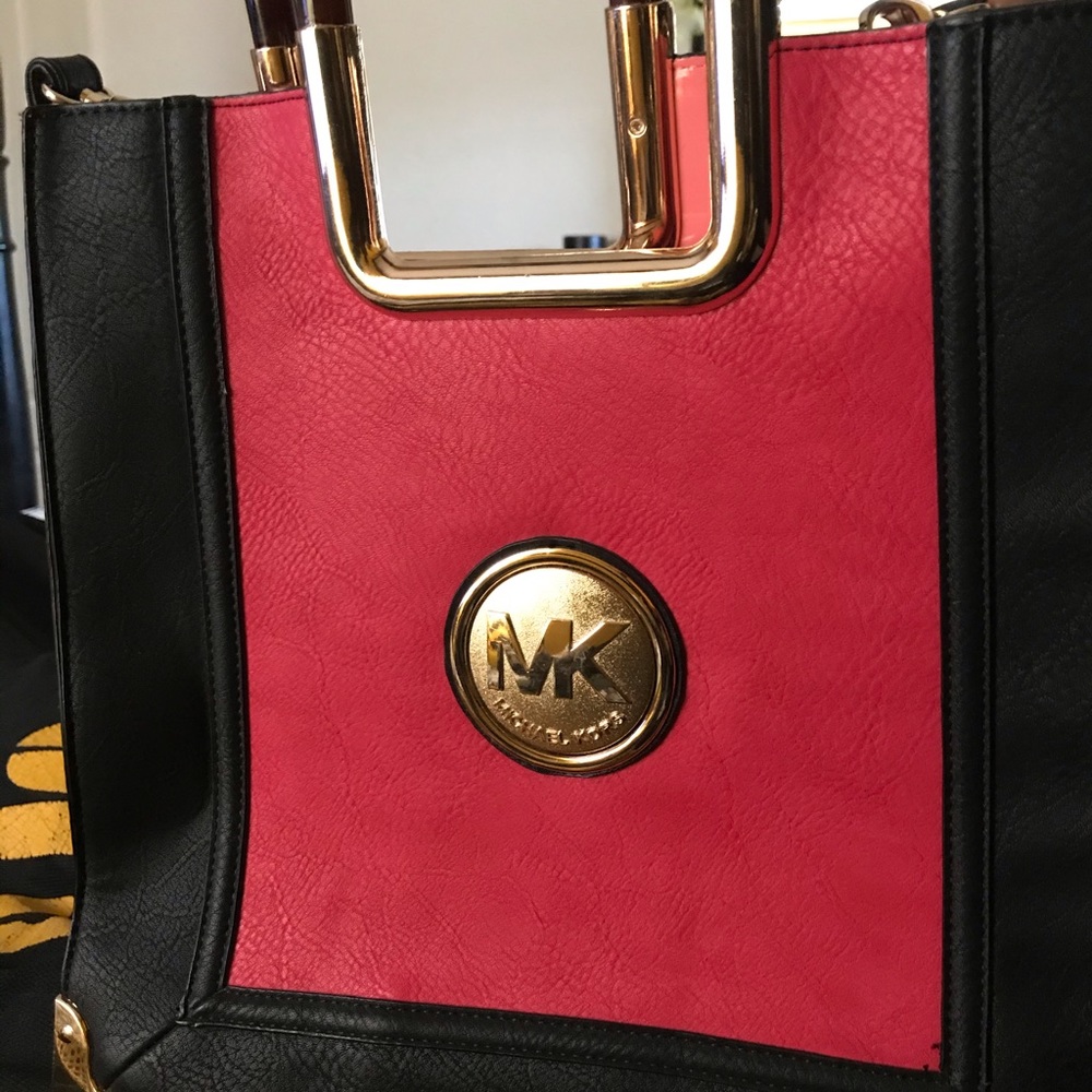 Mk purse